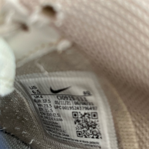 Nike Air Force One Shadow Sneakers - Picture 6 of 6